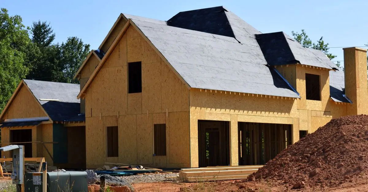 Edificio residencial en construcción en preventa